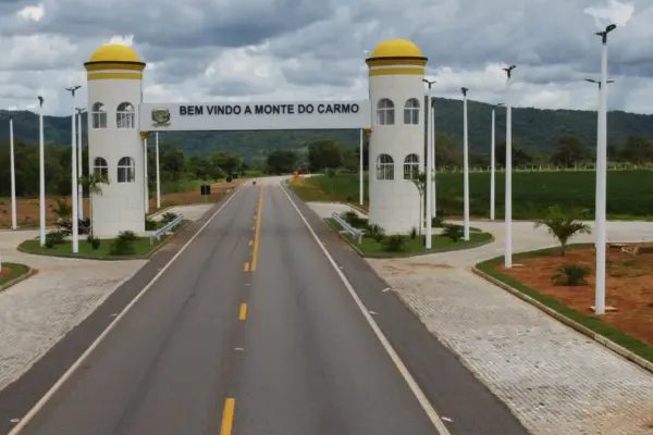 TCE aponta raio-X parado há sete anos e falta de médicos em Monte do Carmo; secretário cita dívida anterior e promete soluções